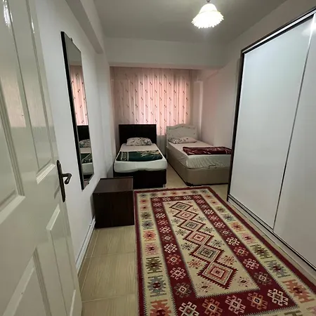 Cengiz Kendi Eviniz Gibi Apartment