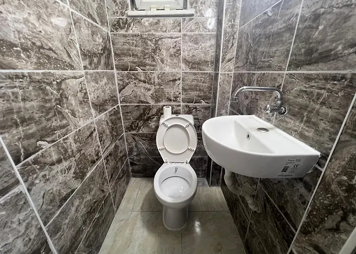 Cengiz Kendi Eviniz Gibi Didim